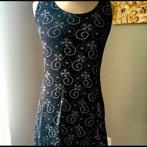 Patterned black dress